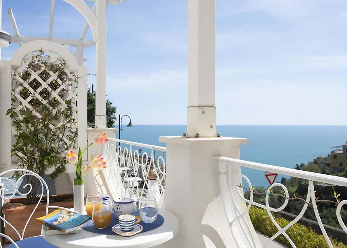 - Costa Incantata 빌라