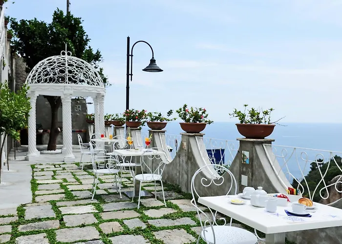 - Costa Incantata Amalfi