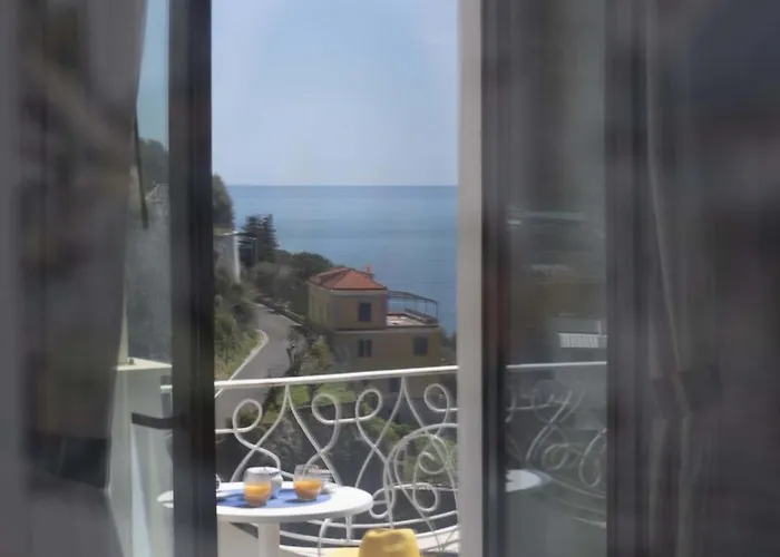 - Costa Incantata Amalfi