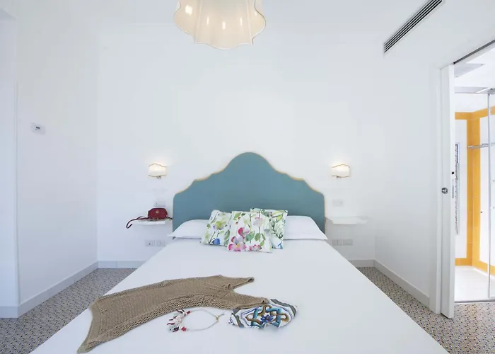 - Costa Incantata * 阿马尔菲